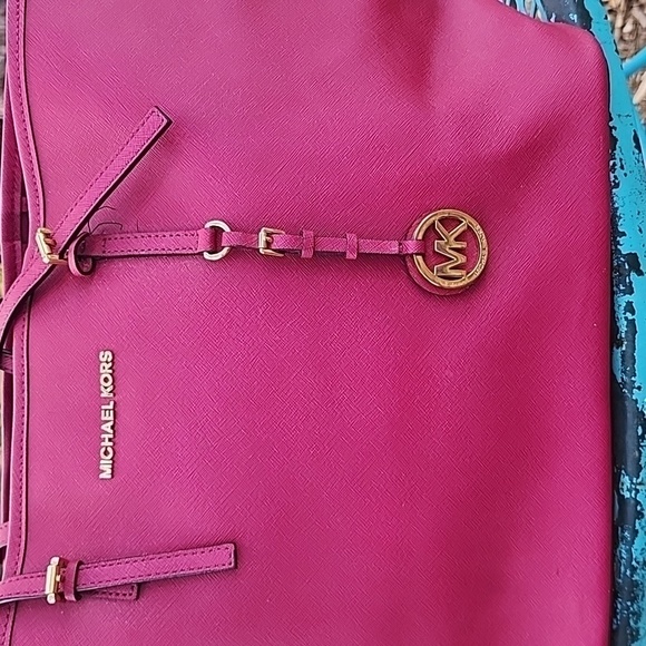 Michael Kors Jet Set Travel Dark Pink Large Shoulder Tote Bag - Picture 15 of 15